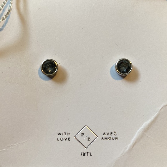 Pika and bear crystal earrings - Picture 2 of 3